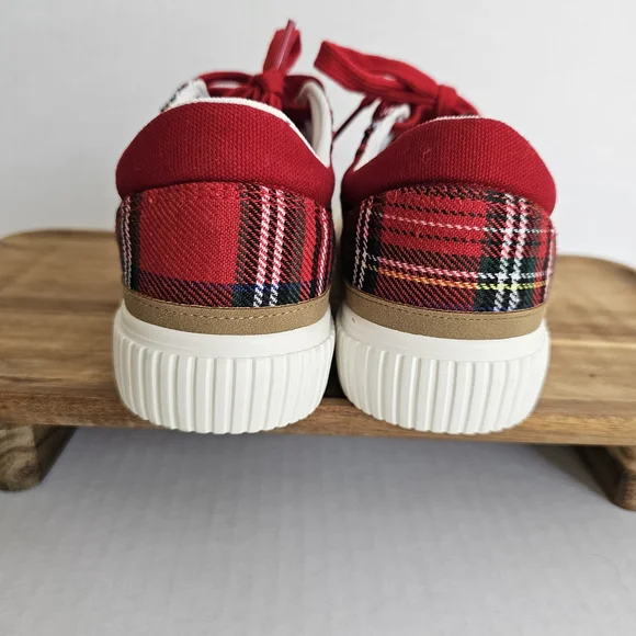Corkys Thats Her Red Plaid Platform Sneakers Size 7 Lace Up Casual - Picture 8 of 12